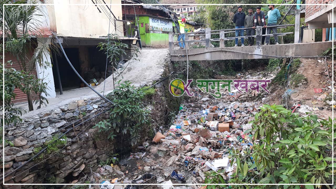 गोकुलेश्वर बजारमा फोहोरको चाङ, स्थानीय  सरकार चिर निद्रामा